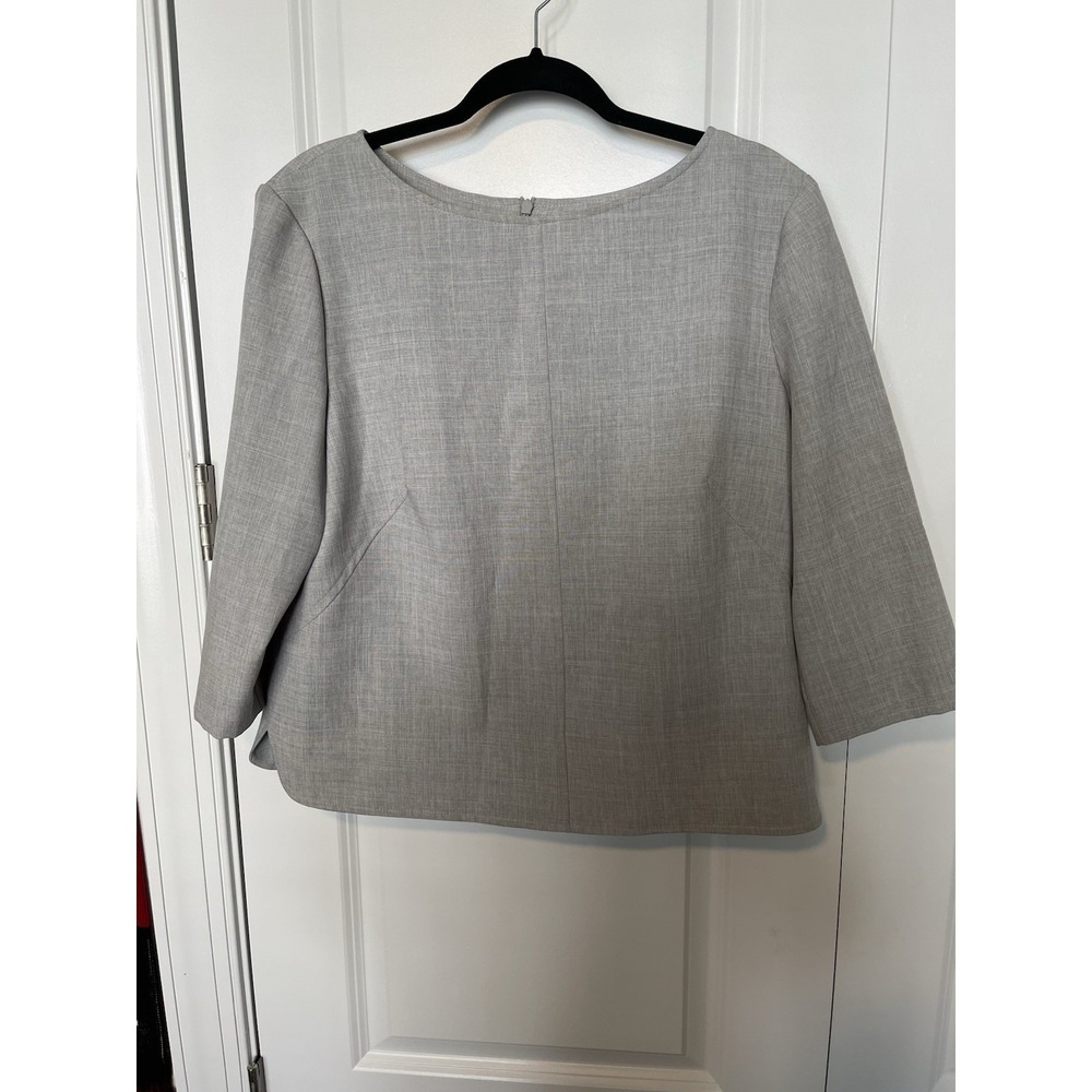 Lois Snyder‎ Dani Max Gray Top Size 16 see photos for Stain